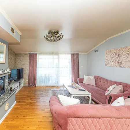 3 Bedroom Awesome In Kastel Gomilica